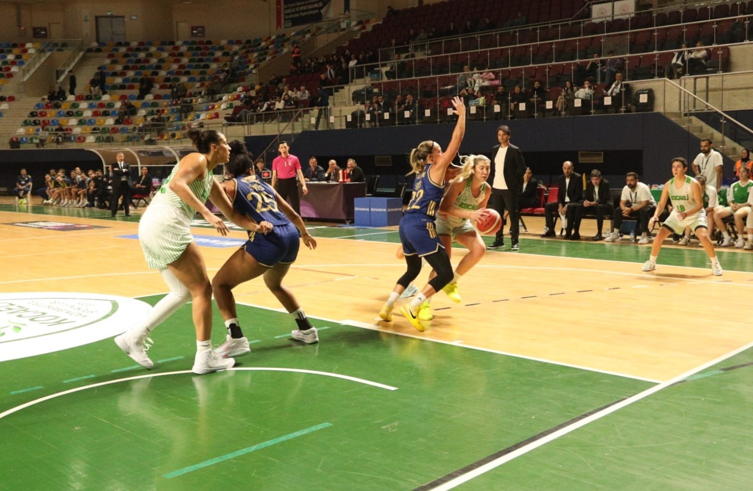 Bayanlar Basketbol Süper Lig: Kocaeli Bayan Basketbol: 70 - Fenerbahçe: 86 8 bayanlar basketbol super lig kocaeli bayan basketbol 70 fenerbahce 86 4 U5ImMvl9