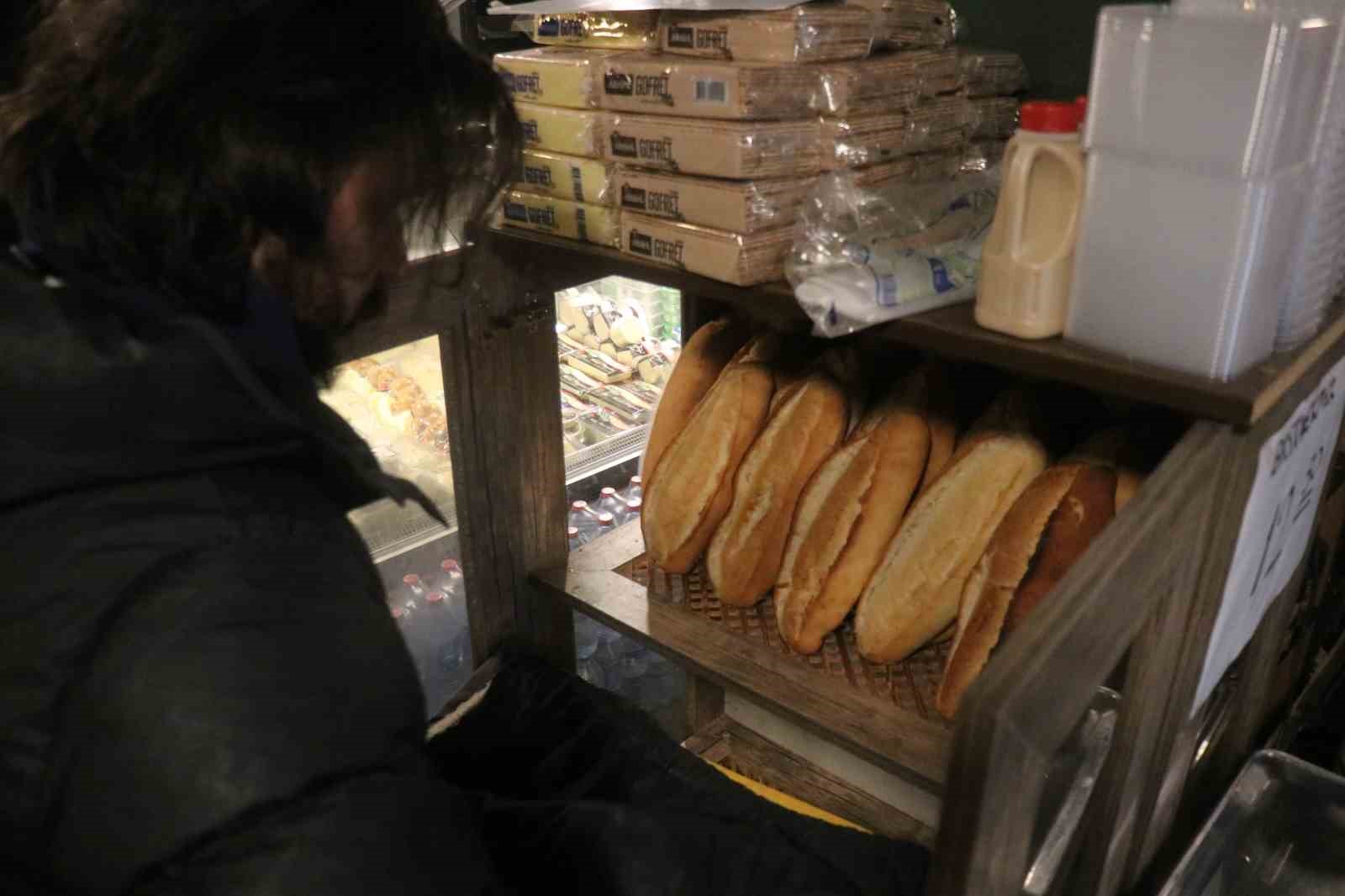 bayat ekmek fiyatina sicak ekmek mahalle esnafindan emsal davranis 1 pK7Nb4r4