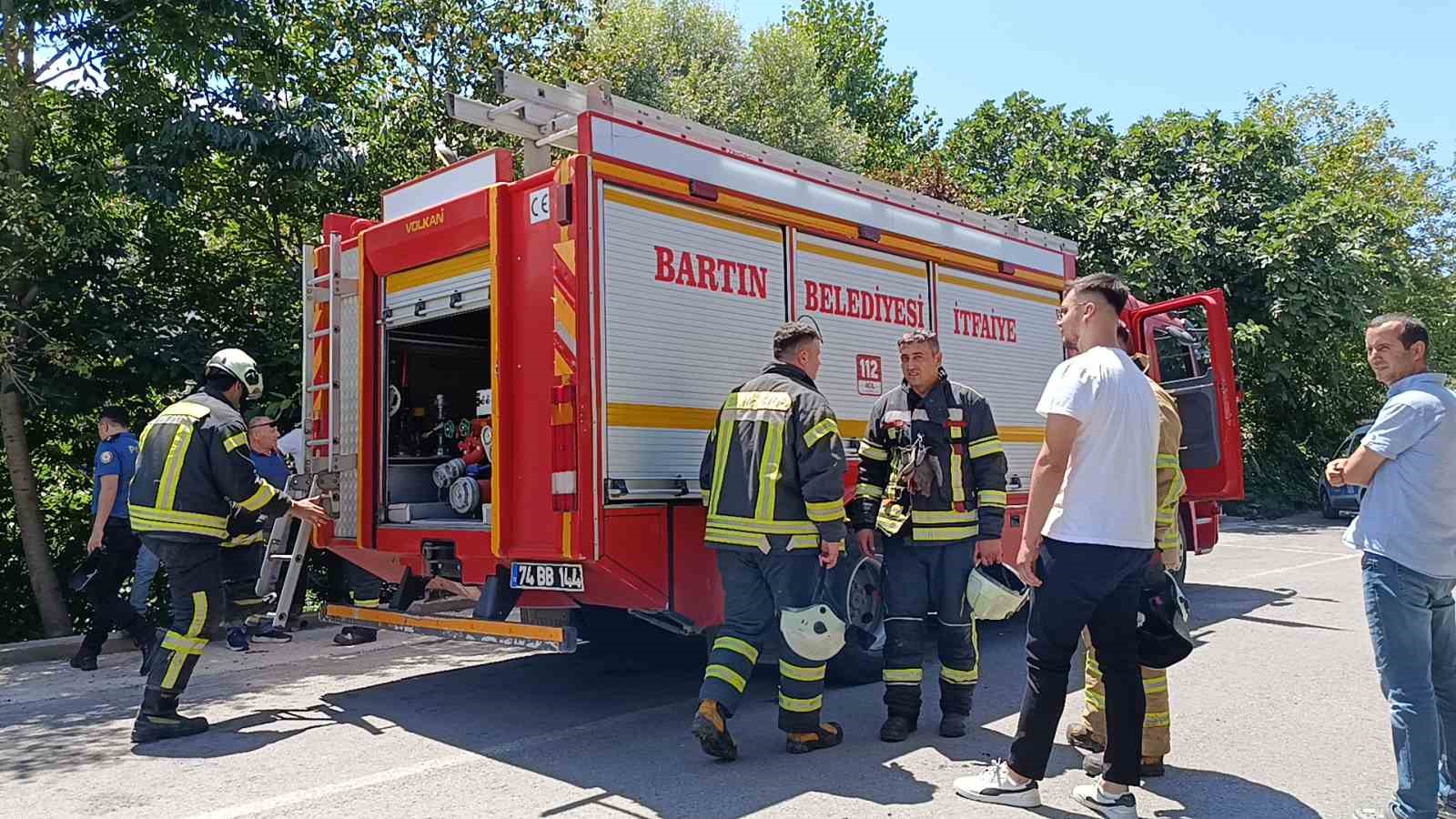 Baygınlık geçiren yaşlı adam çalılıklara düştü 5 bayginlik geciren yasli adam caliliklara dustu 1 HPXvWJqB