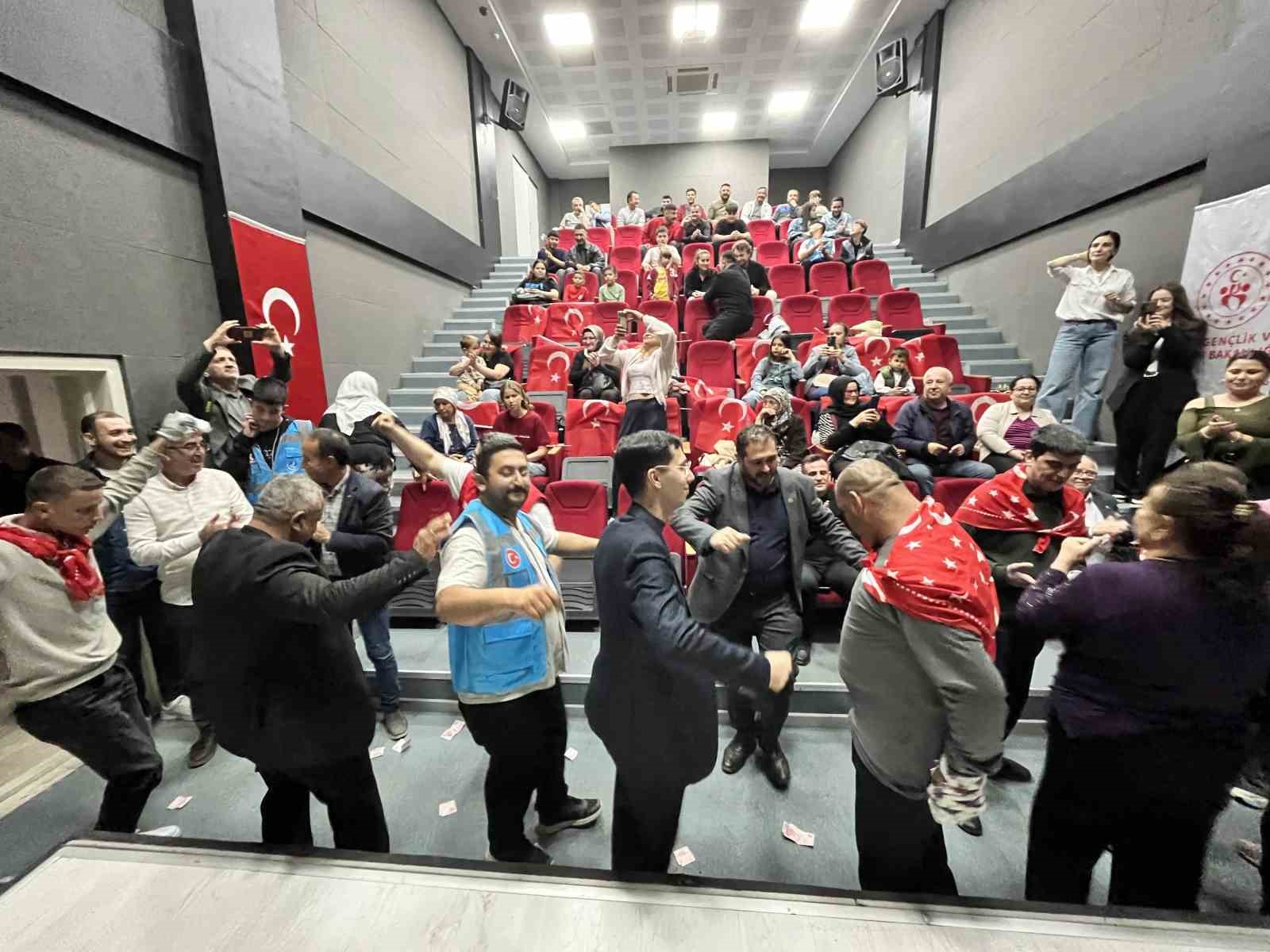 bayindirda engelli bireyler icin temsili asker eglencesi 1