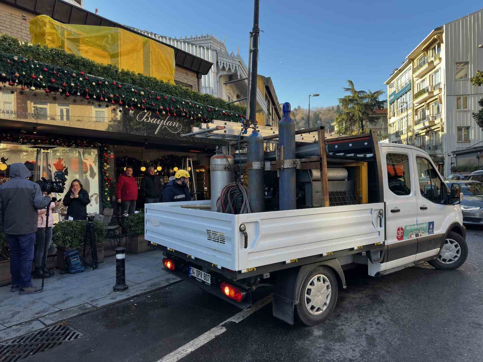 Baylan Pastanesi’nin kaçak kısımları yıkılıyor 5 baylan pastanesinin kacak kisimlari yikiliyor 1 VQHnmh9E