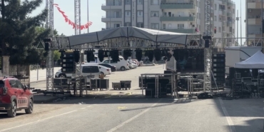 bayrak-tartismasi-organizasyonu-iptal-ettirdi-WvvwGOD8.jpg