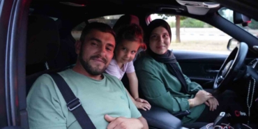 bayrak-ve-ezan-hasretiyle-yola-cikan-gurbetcilerin-kapikuleden-yurda-girisleri-suruyor-lPxcKWxc.jpg