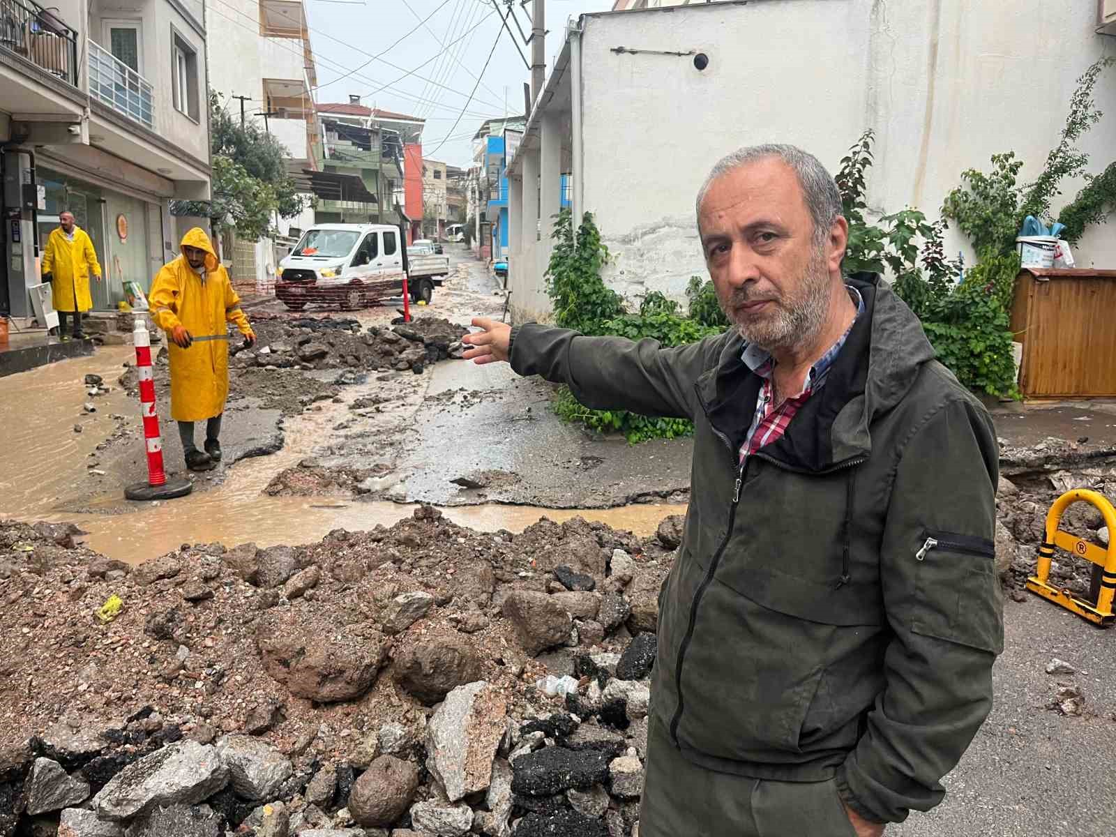 bayraklida siddetli yagis taskinlara sebep oldu 0 CTIfkPyG