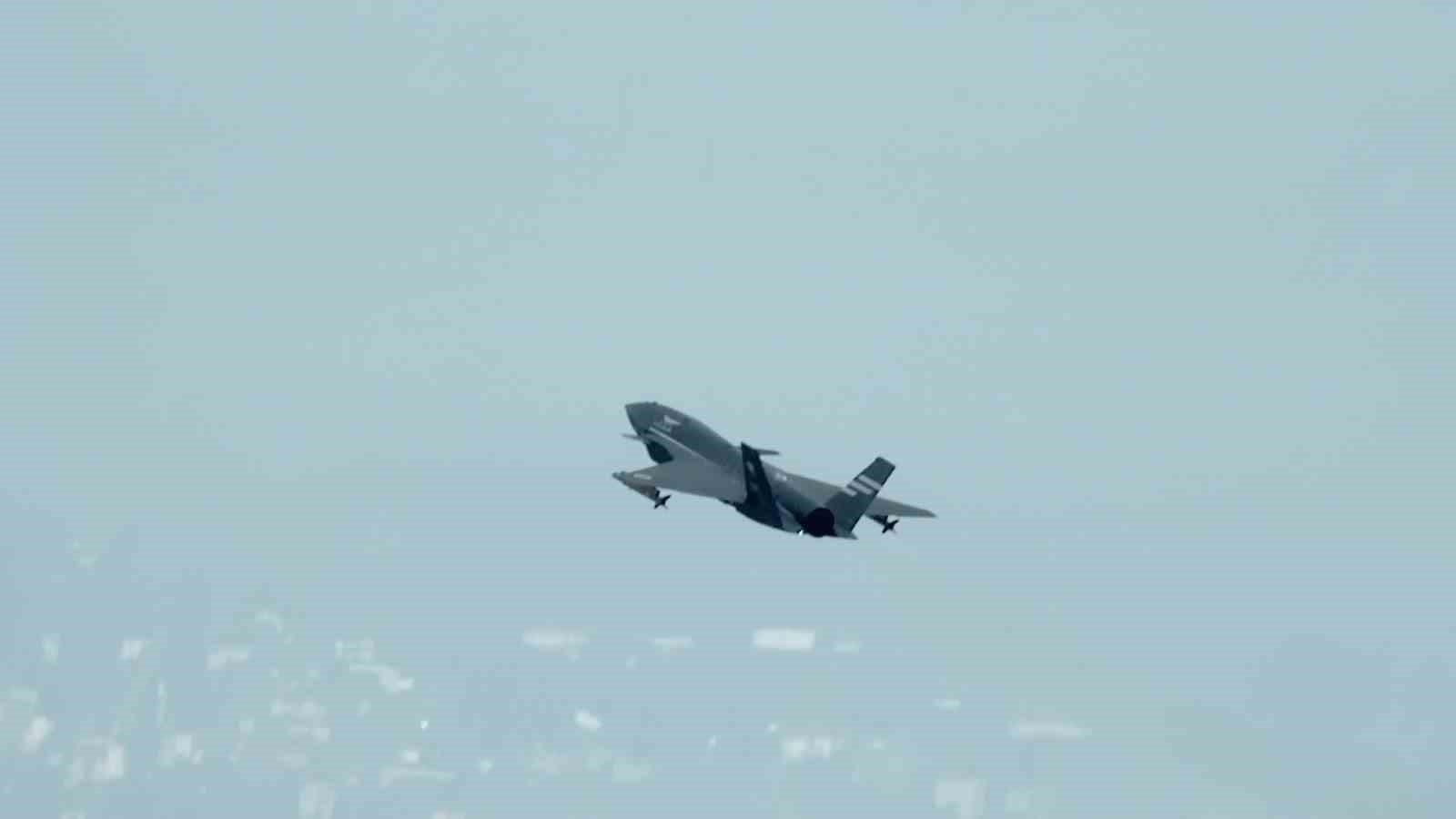 Bayraktar KIZILELMA, F-16’ya kilitlendi, simüle atışta tam isabet 5 bayraktar kizilelma f 16ya kilitlendi simule atista tam isabet 1 RZWGqmjg