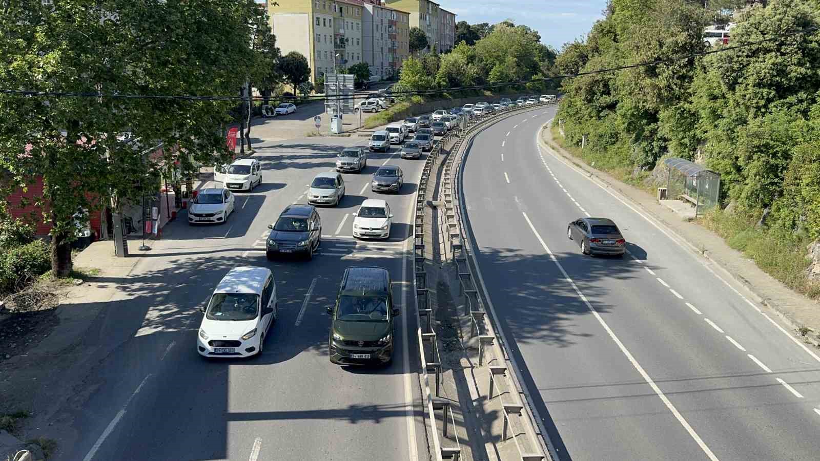 bayram donusu trafik kilitlendi 1 diUVwKRk