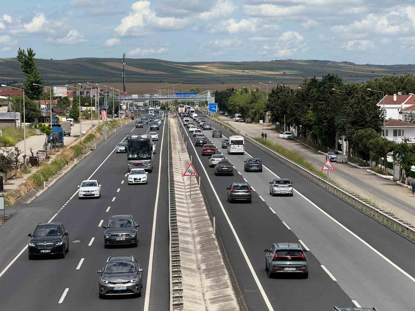 bayram donusunde tekirdag istanbul yolunda yogunluk 0 FkA7ngg8