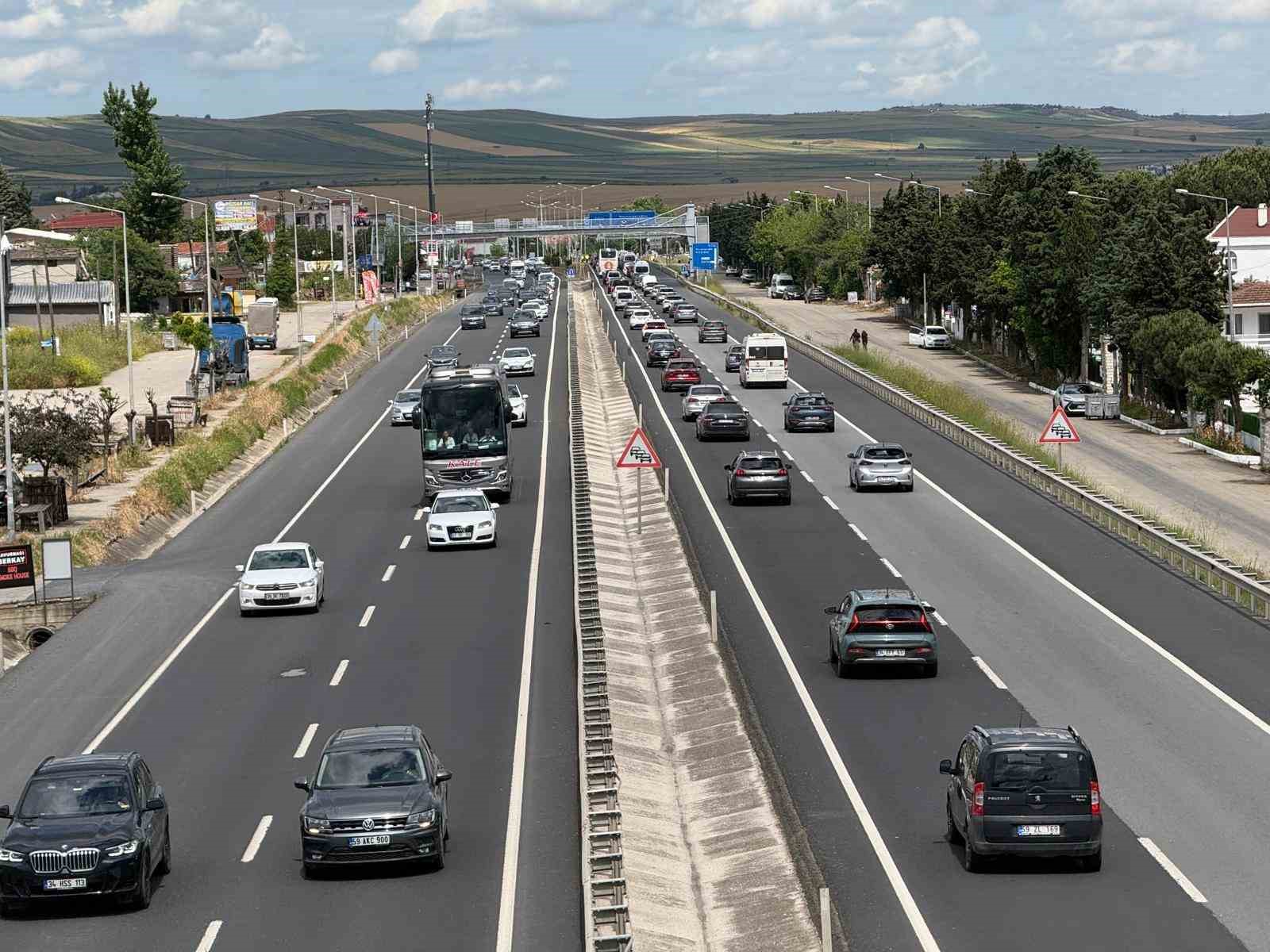 bayram donusunde tekirdag istanbul yolunda yogunluk 1 kqGuiI7a