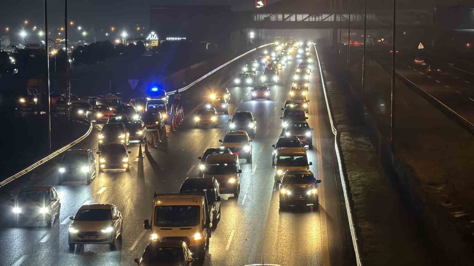 bayram gocu suruyor duzcede trafik durma noktasina geldi 3 L6avr7sm