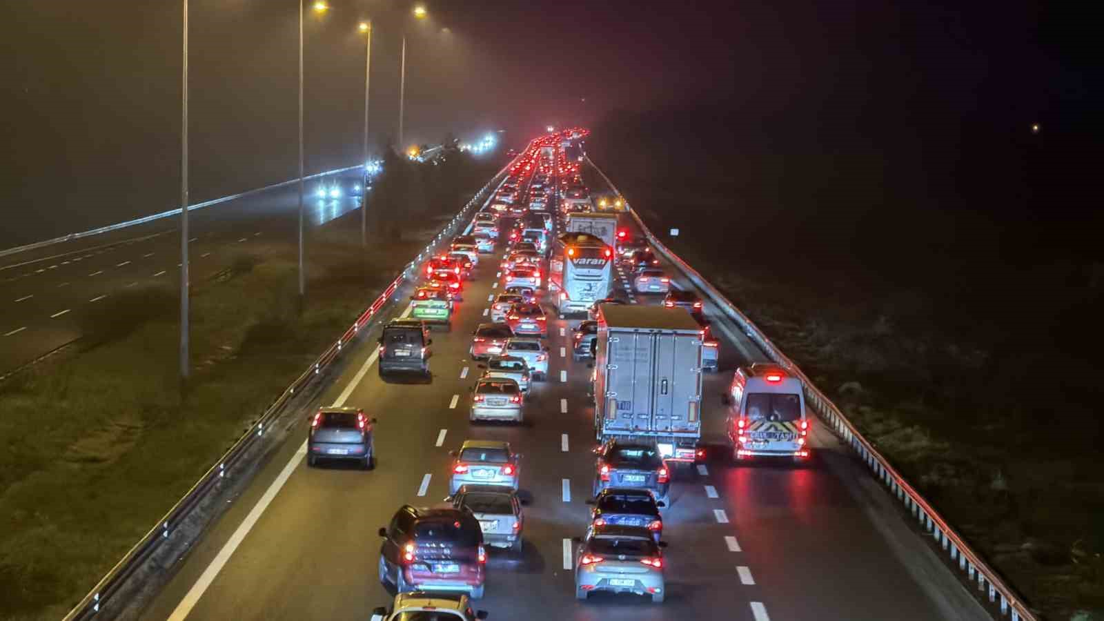 bayram gocu suruyor duzcede trafik durma noktasina geldi 5 3rD6m2gz