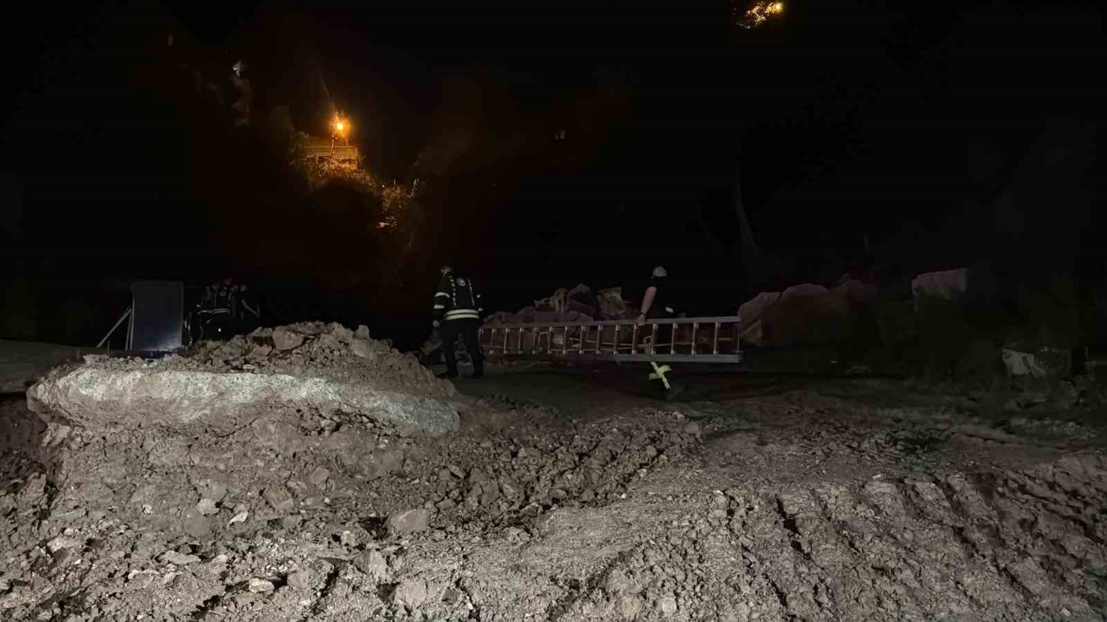 bayram gunu 3 kisiyi bicaklayip dehset sacan zanliya termal dronlu takibat 3 kQeNdZrS