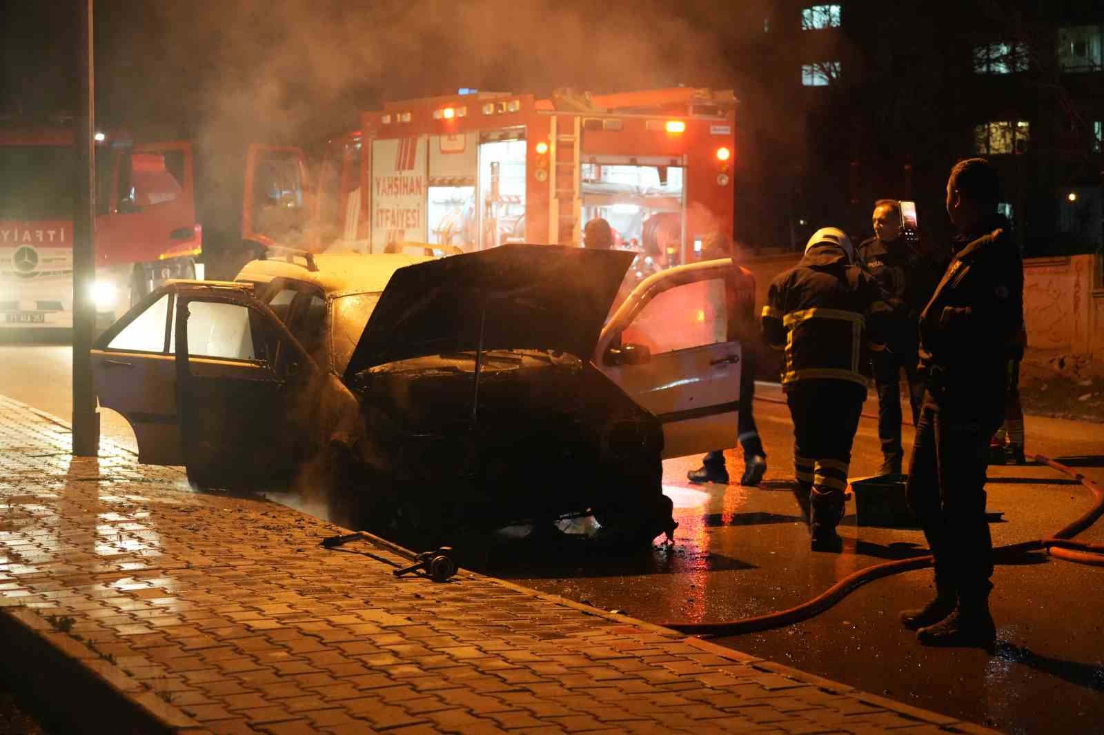 bayram icin yegeninden emanet aldigi arac alev alev yandi 4 RSzIKulj