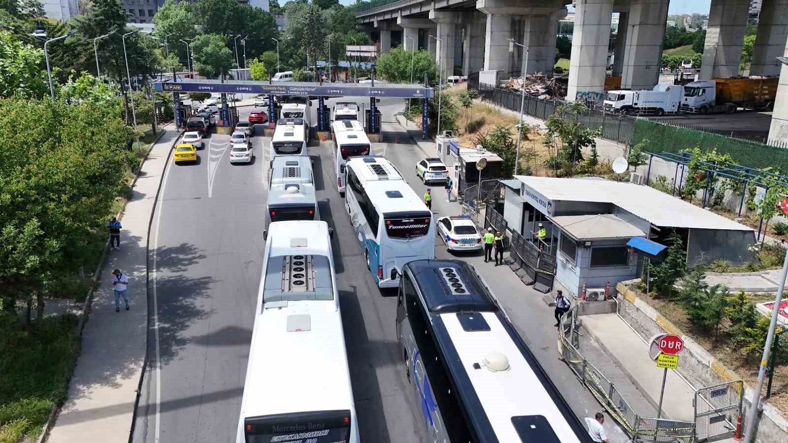 Bayram öncesi 15 Temmuz Demokrasi Otogarı’nda sıkı denetim 6 bayram oncesi 15 temmuz demokrasi otogarinda siki denetim 2 6KQJKknf