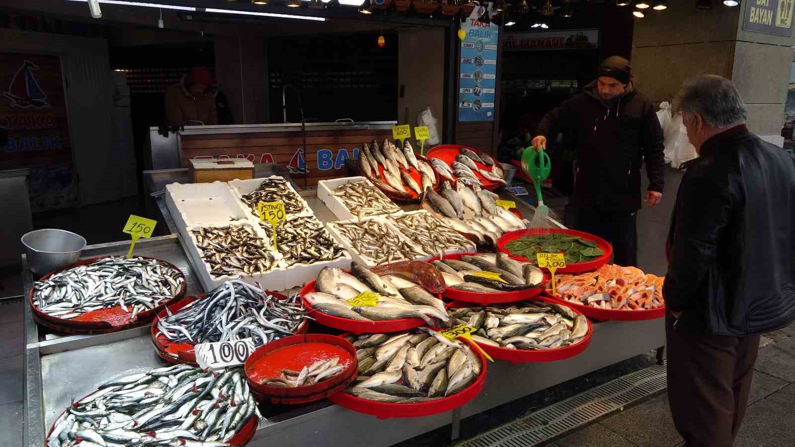 bayram oncesi balik tezgahlarinda bolluk 3 7lJz6DLe