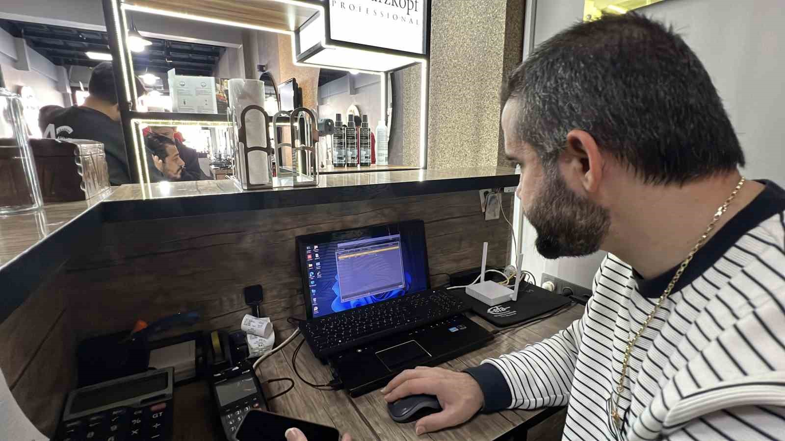 bayram oncesi berber esnafinin yogunlugu basladi 2 UrAOP7yp