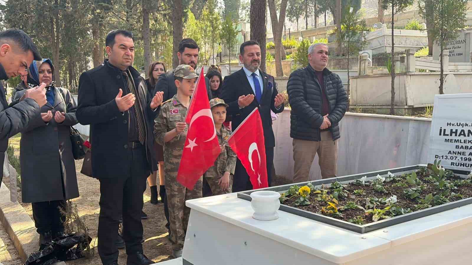 bayram oncesi sehit mezarliklari ter temiz oldu 3