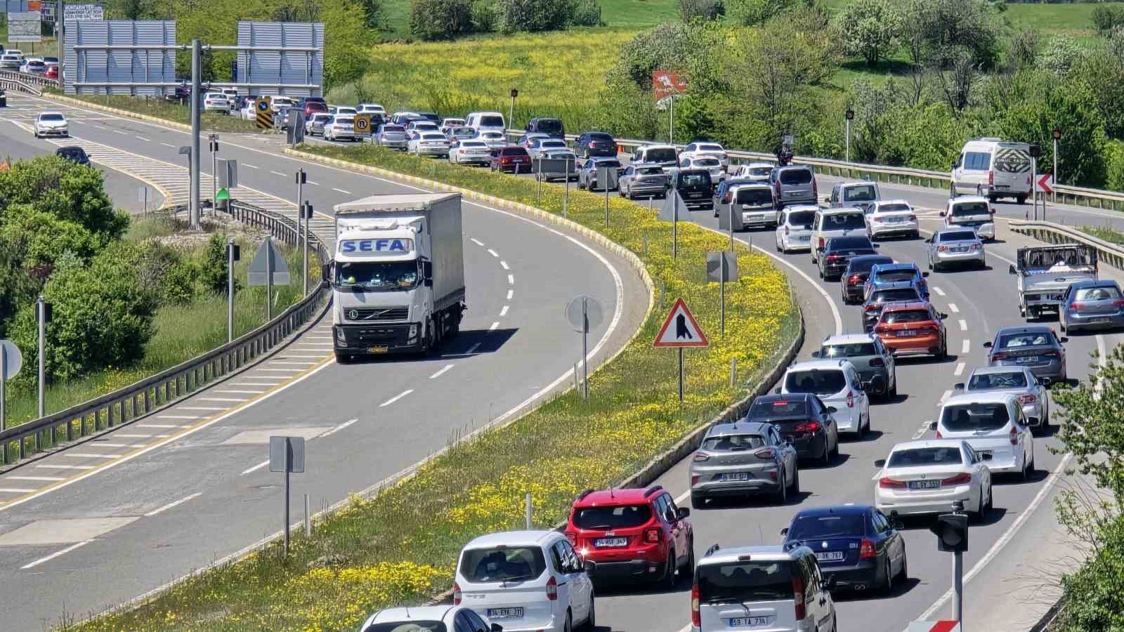 bayram tatili bitti kemikli rampalarinda yogunluk bitmedi 4 JCLjzNB4