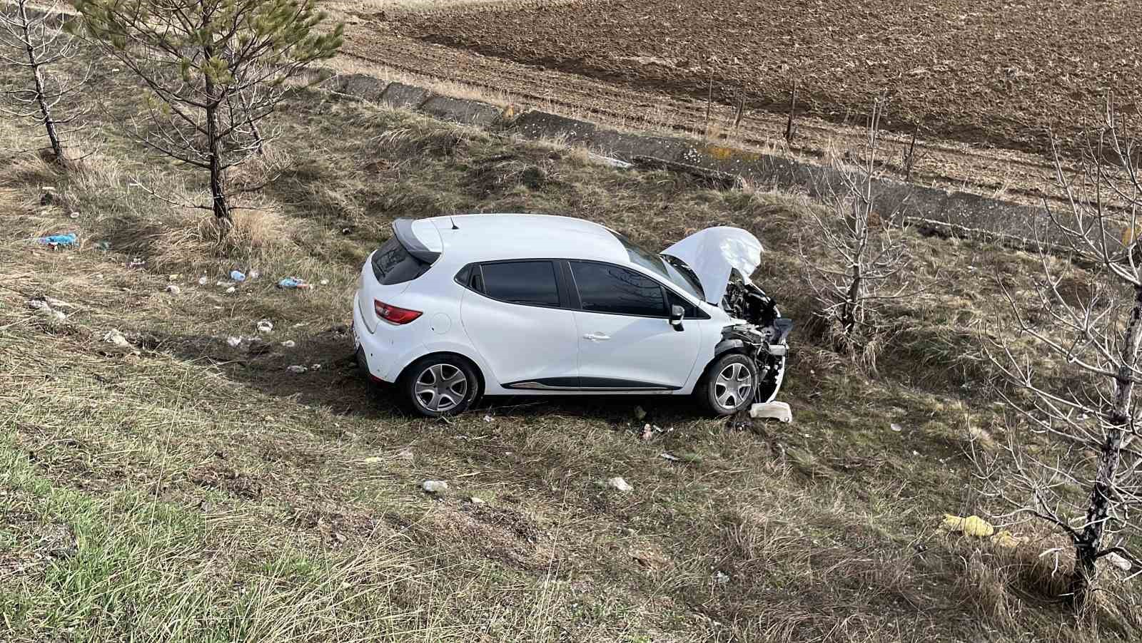 bayram tatili donusu trafik kazasi 1 olu 5 yarali 6 FnXic9Vz