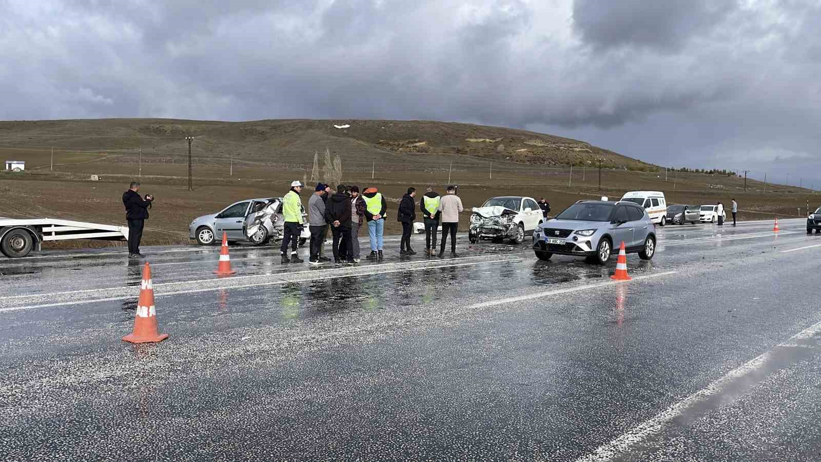 bayram tatili donusu trafik kazasi 1 olu 5 yarali 7 hi386X5T