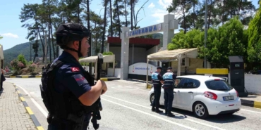 bayram-tatili-icin-marmaris-ve-datcaya-arac-akini-4-gunde-40-bin-arac-girdi-VlXiw488.jpg
