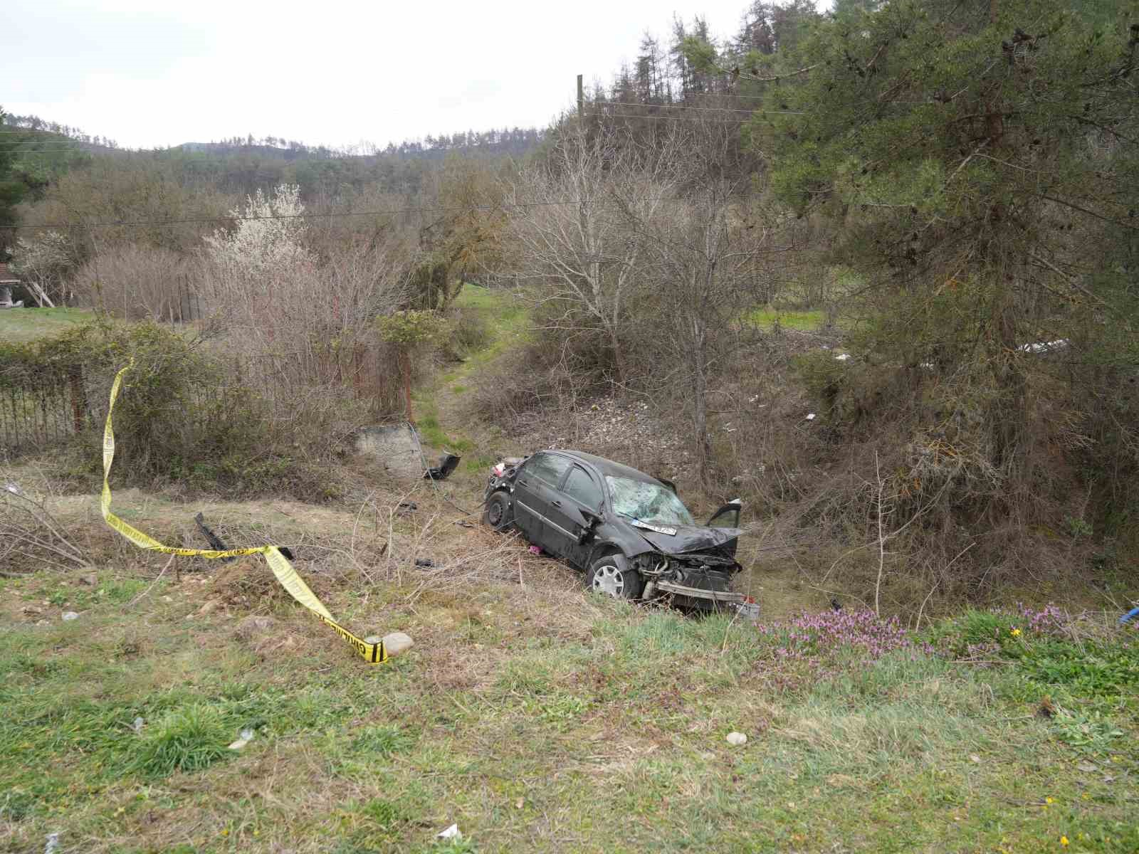 bayram tatili yolunda feci kaza 1 olu 4 yarali 2 aldvpuA3