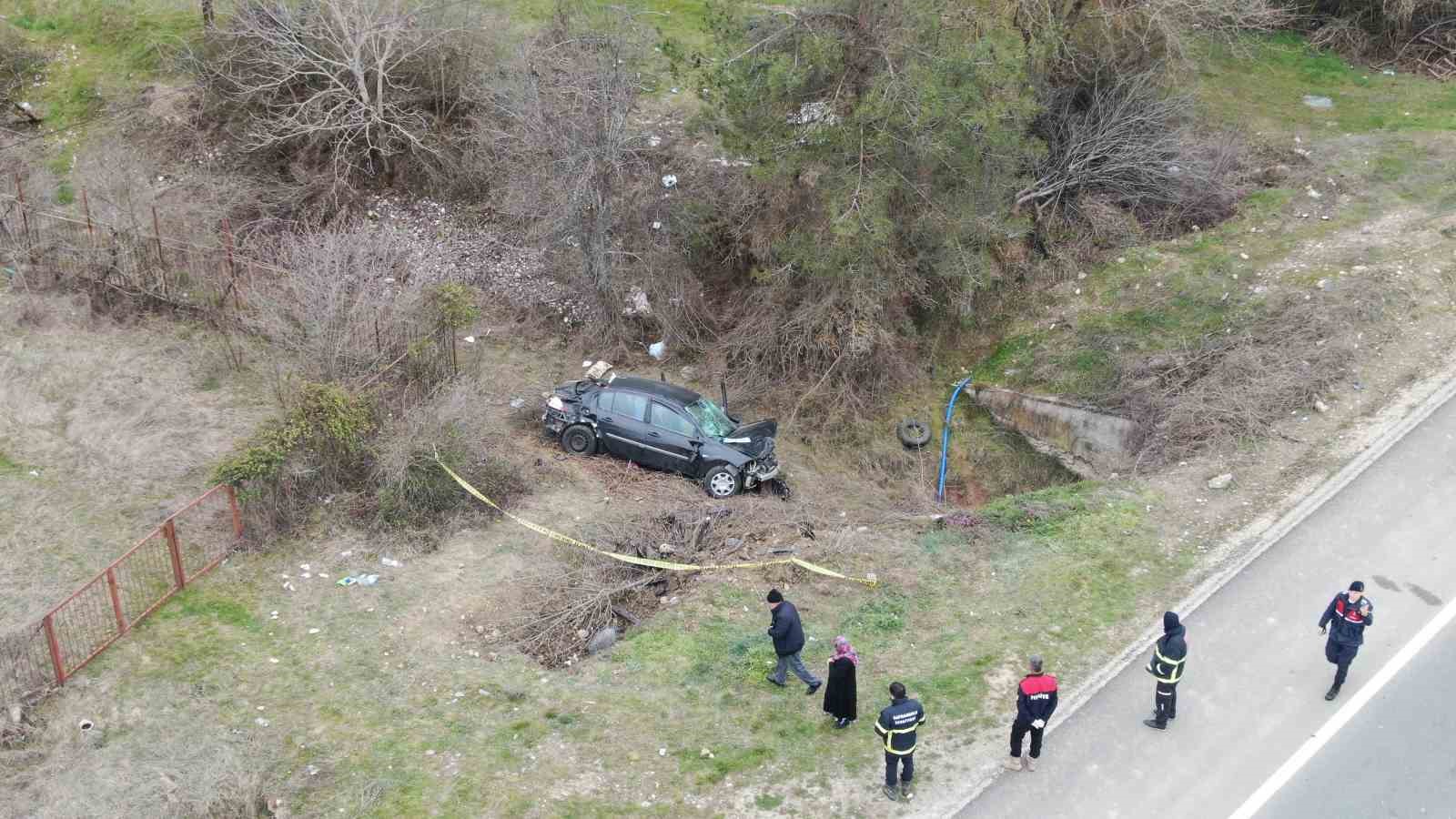 bayram tatili yolunda feci kaza 1 olu 4 yarali 5 KTvhyWnu