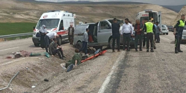 bayram-tatili-yolunda-feci-kaza-1-olu-8-yarali-6kiu1dZX.jpg