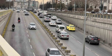 bayram-tatilinde-yolda-olan-suruculere-hayati-tavsiyeler-GO96Omyi.jpg