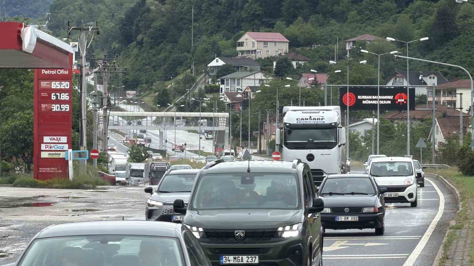 bayram tatilinden donus yogunlugu basladi 1 ra75c6aM