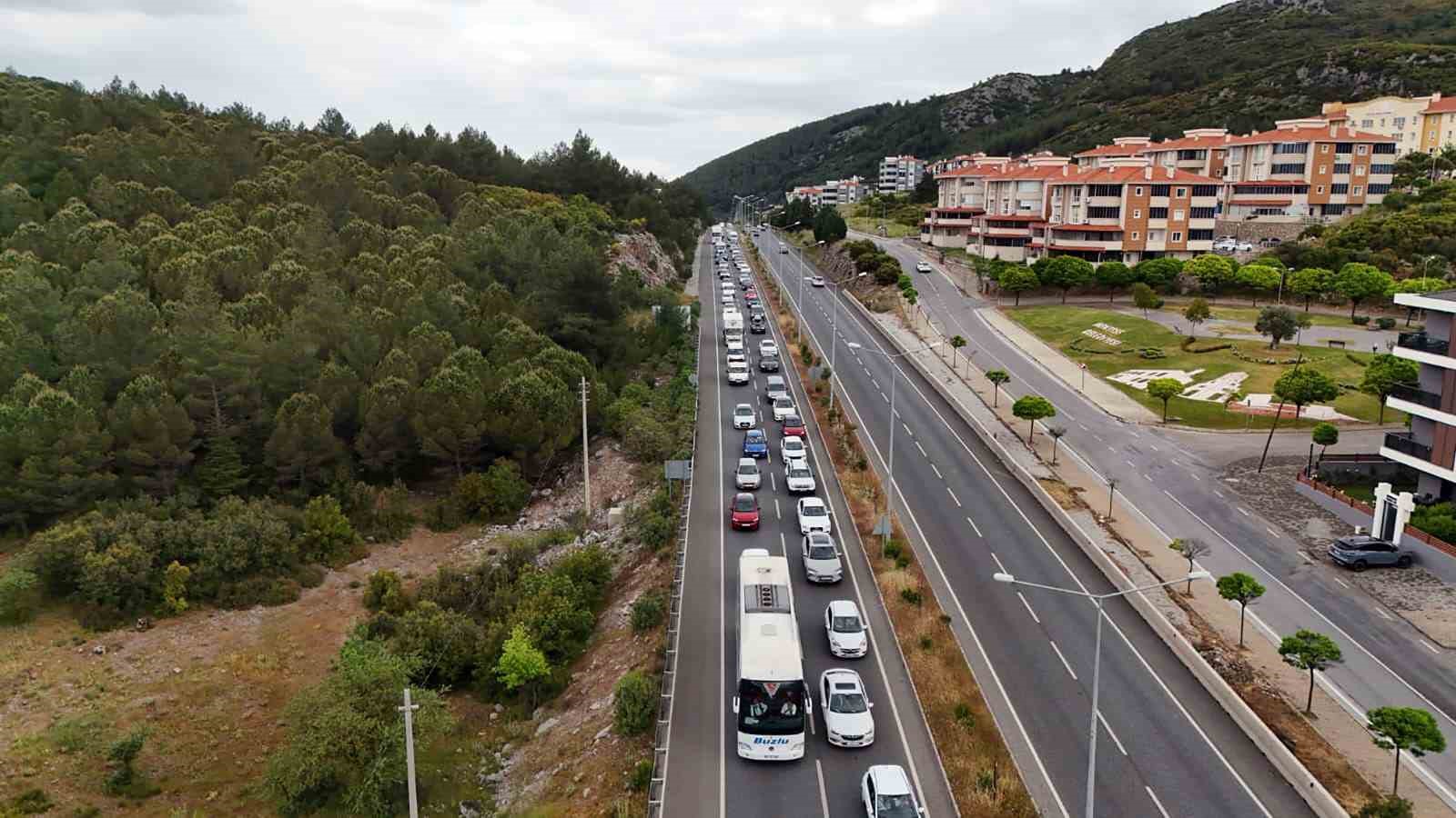 bayram tatilinin adresi mugla oteller dolu yollar kilit 3 K8wnNDr9