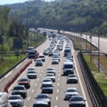 bayram-tatilinin-bitmesiyle-bolu-gecisinde-trafik-durma-noktasina-geldi-5eIcwRUV.jpg