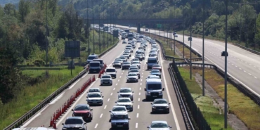 bayram-tatilinin-bitmesiyle-bolu-gecisinde-trafik-durma-noktasina-geldi-5eIcwRUV.jpg