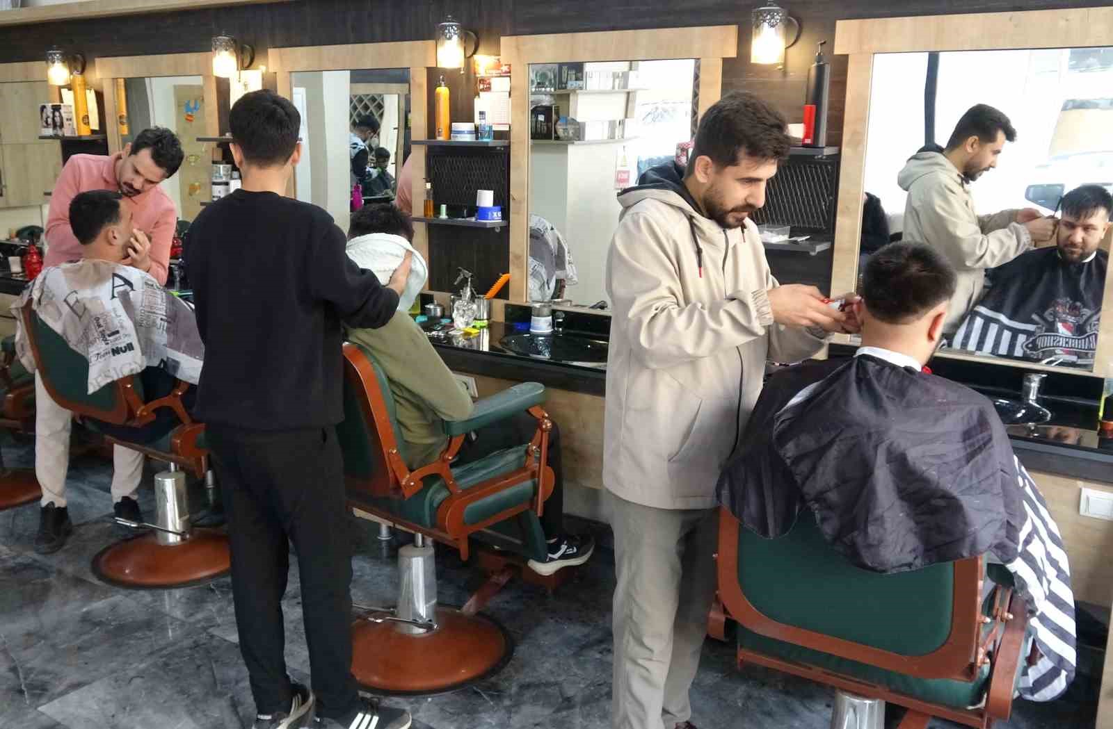 bayram tirasi mesaisi basladi 3 lYqwOANR