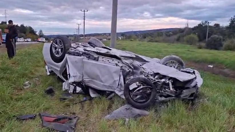 bayram yolunda feci kaza otomobiller kafa kafaya carpisti 7 kisi yaralandi 1 BynQHUnH