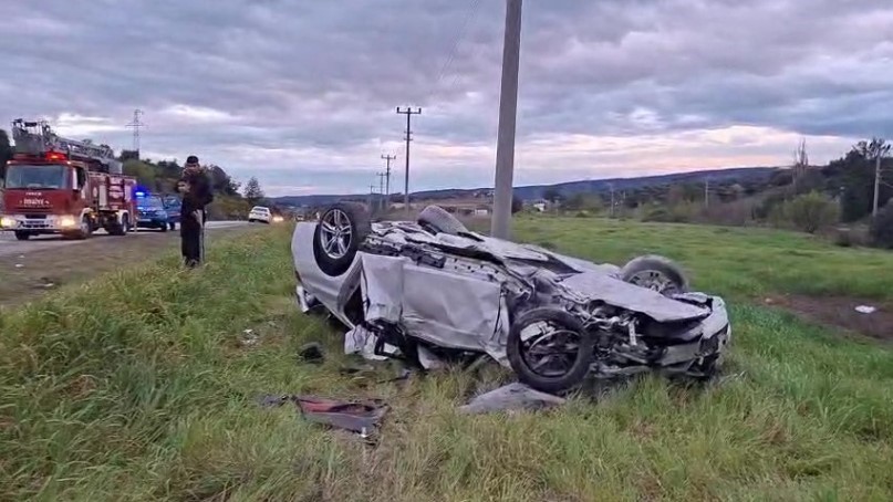 bayram yolunda feci kaza otomobiller kafa kafaya carpisti 7 kisi yaralandi 6 AGUOlMkV