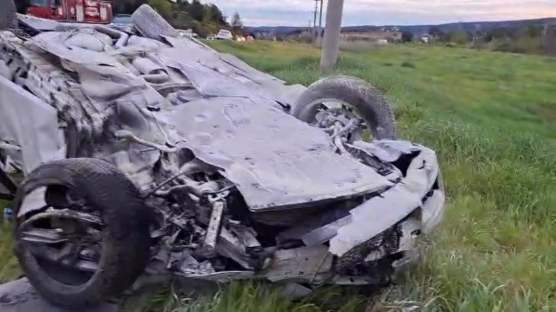 bayram yolunda feci kaza otomobiller kafa kafaya carpisti 7 kisi yaralandi 7 vGsdQi6Z