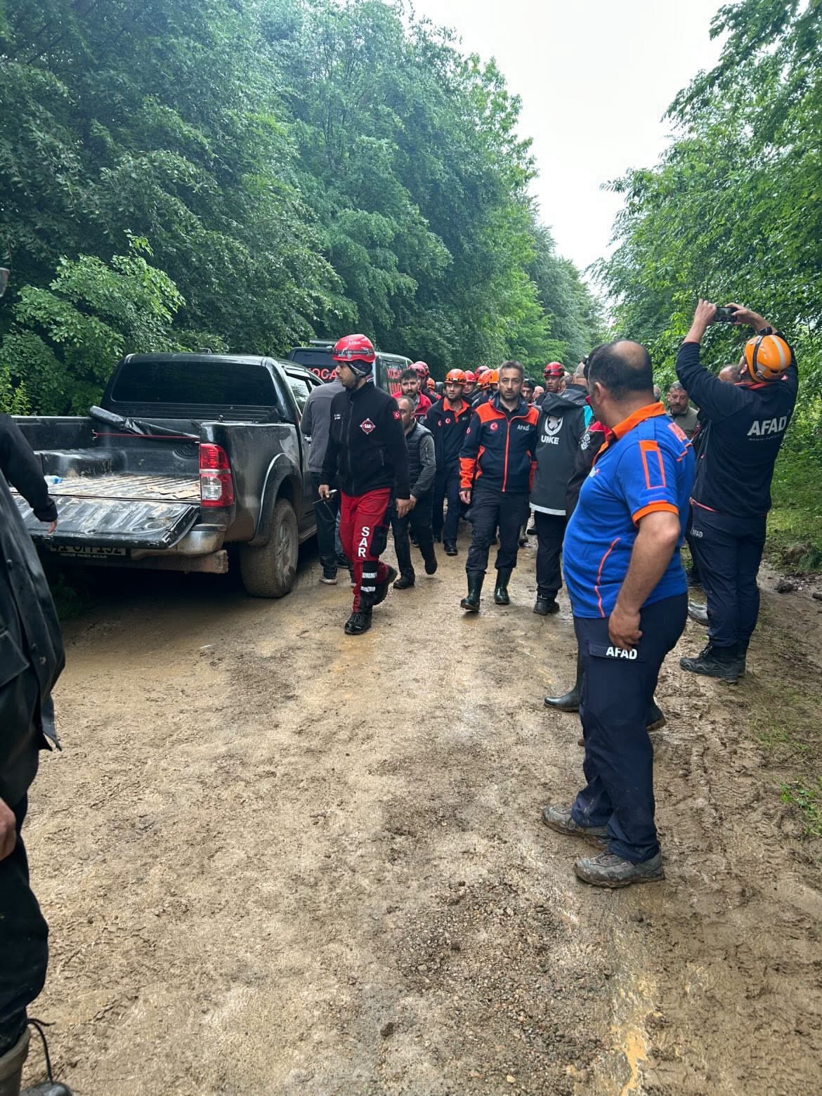 bayram ziyareti felakete donustu atv aracla dereye dusen anne ogul hayatini kaybetti 8 HHtXSfyH