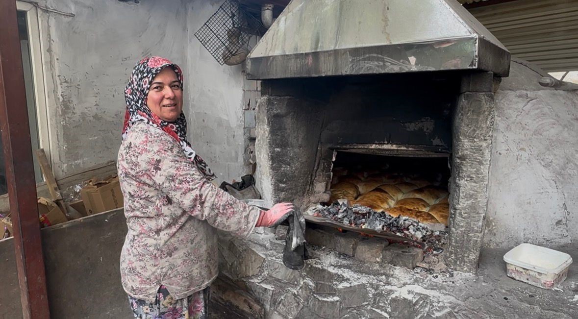 bayrama ozel koylerde tas firinlarda pisen bayram coregi yok satiyor 1 9Vgv4wE3