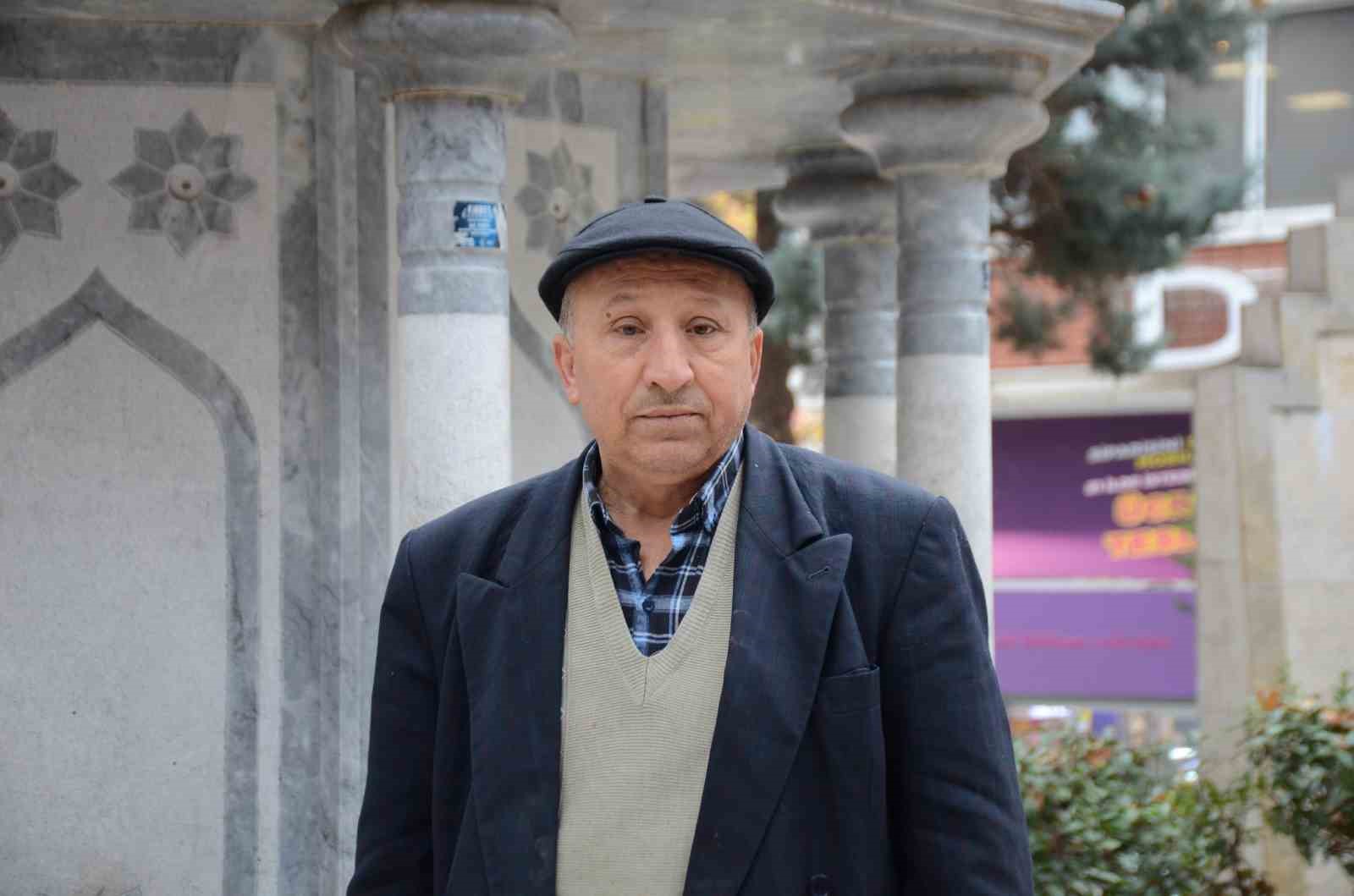 bayramda esini dostunu birakti besledigi kuslara kostu 1 dNy9kV6I