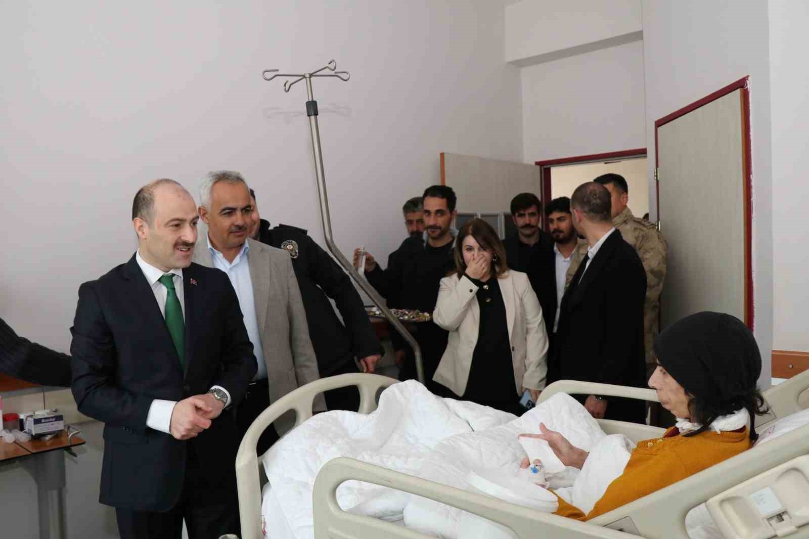 bayramda hastalar unutulmadi 3 VBl4bisT