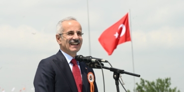 bayramda-otoyol-ve-koprulerden-123-milyon-arac-gecti-uGcUZSxZ.jpg