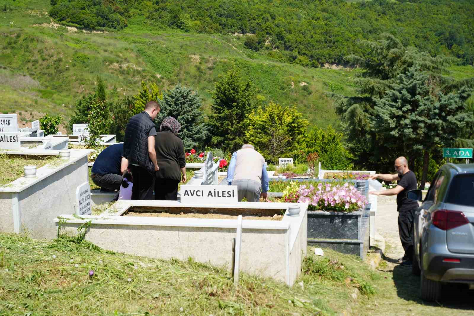 bayrami eksik karsilayanlardan duygu dolu ziyaret 3 aaX4vU8I