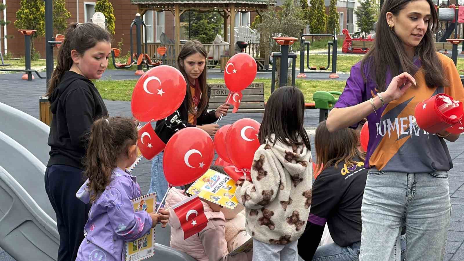 bayrami hastanede geciren cocuklara anlamli ziyaret 1 TV1VZRHM