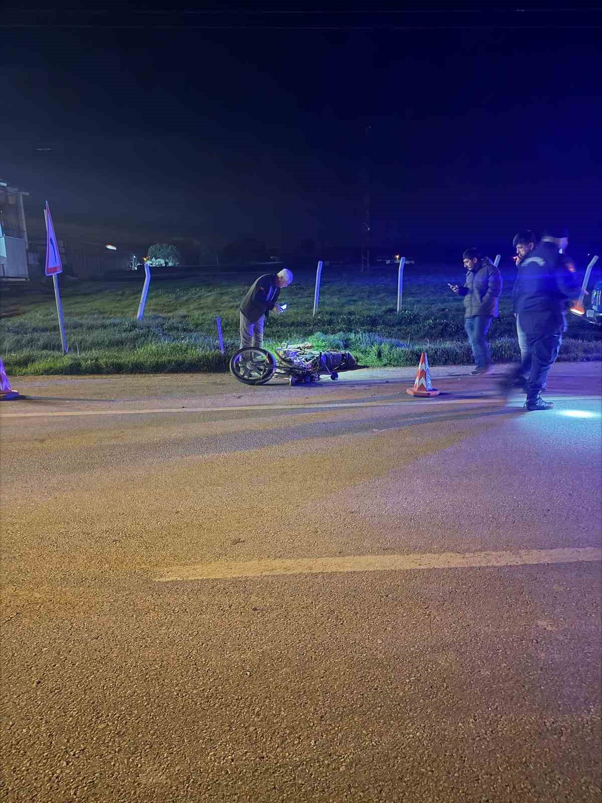 bayramicte otomobille motorsiklet carpisti 3 kisi yaralandi 2 QAwIwK58