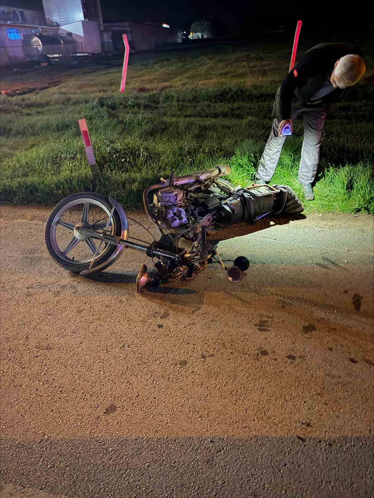 bayramicte otomobille motorsiklet carpisti 3 kisi yaralandi 4 nLq5mBtS