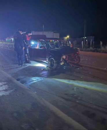 bayramicte-otomobille-motorsiklet-carpisti-3-kisi-yaralandi-vNdqwGaV.jpg