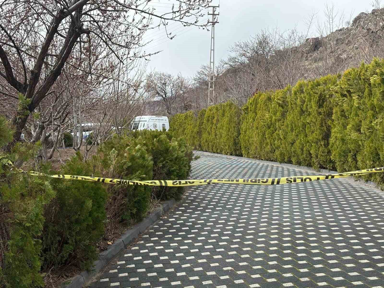 Bayramın ilk günü intihar etti 4 bayramin ilk gunu intihar etti 0 DbNUhsXJ