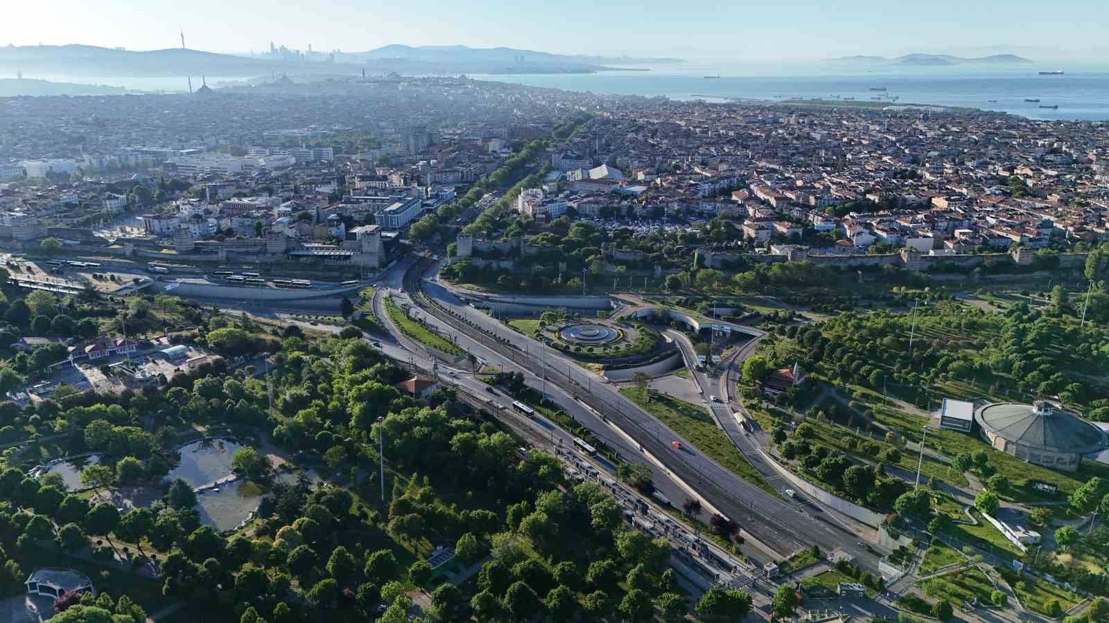 bayramin ilk gunu yollar bos kaldi 1 lgVU8dKv