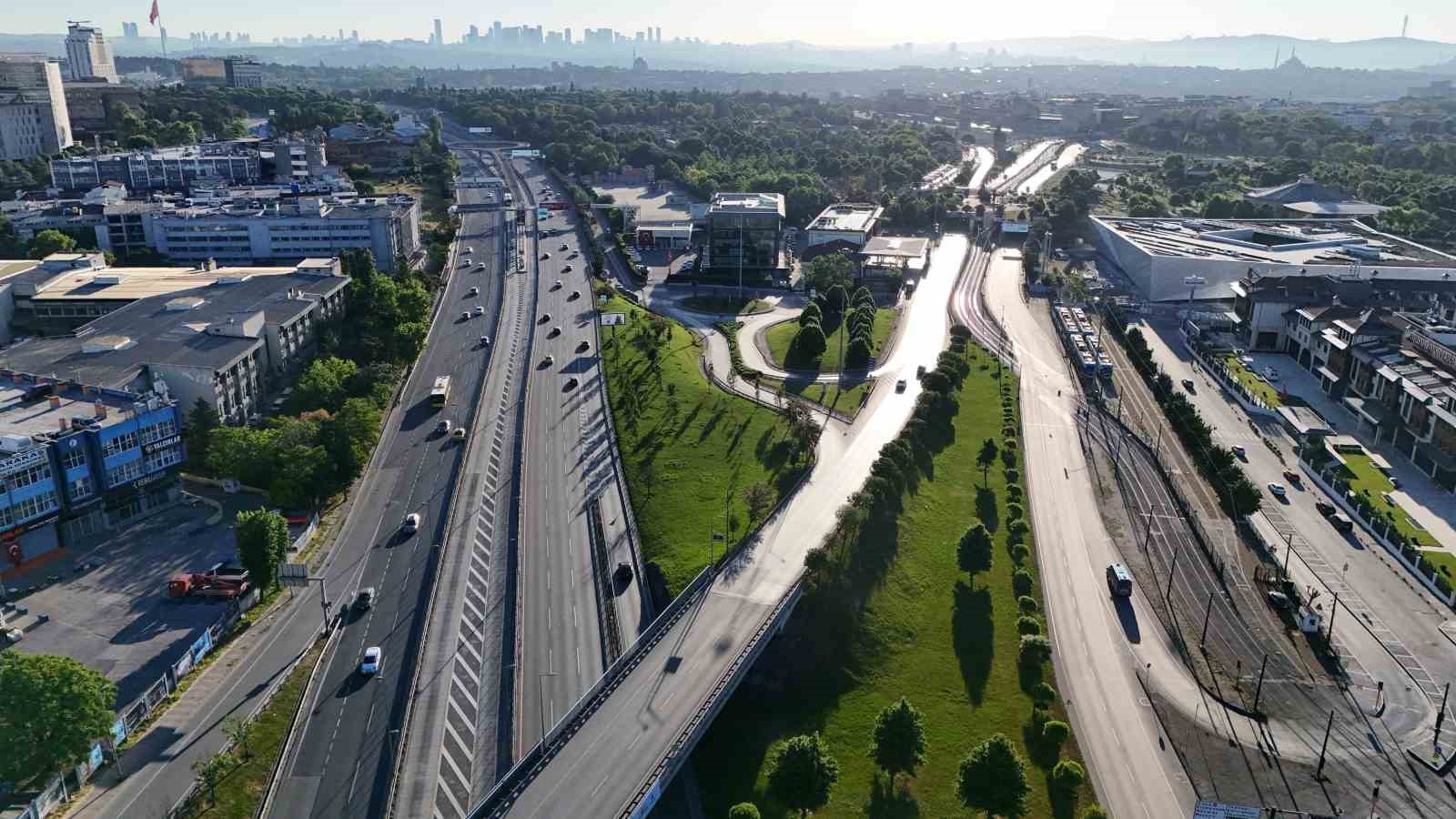 bayramin ilk gunu yollar bos kaldi 5 FG73jG1g