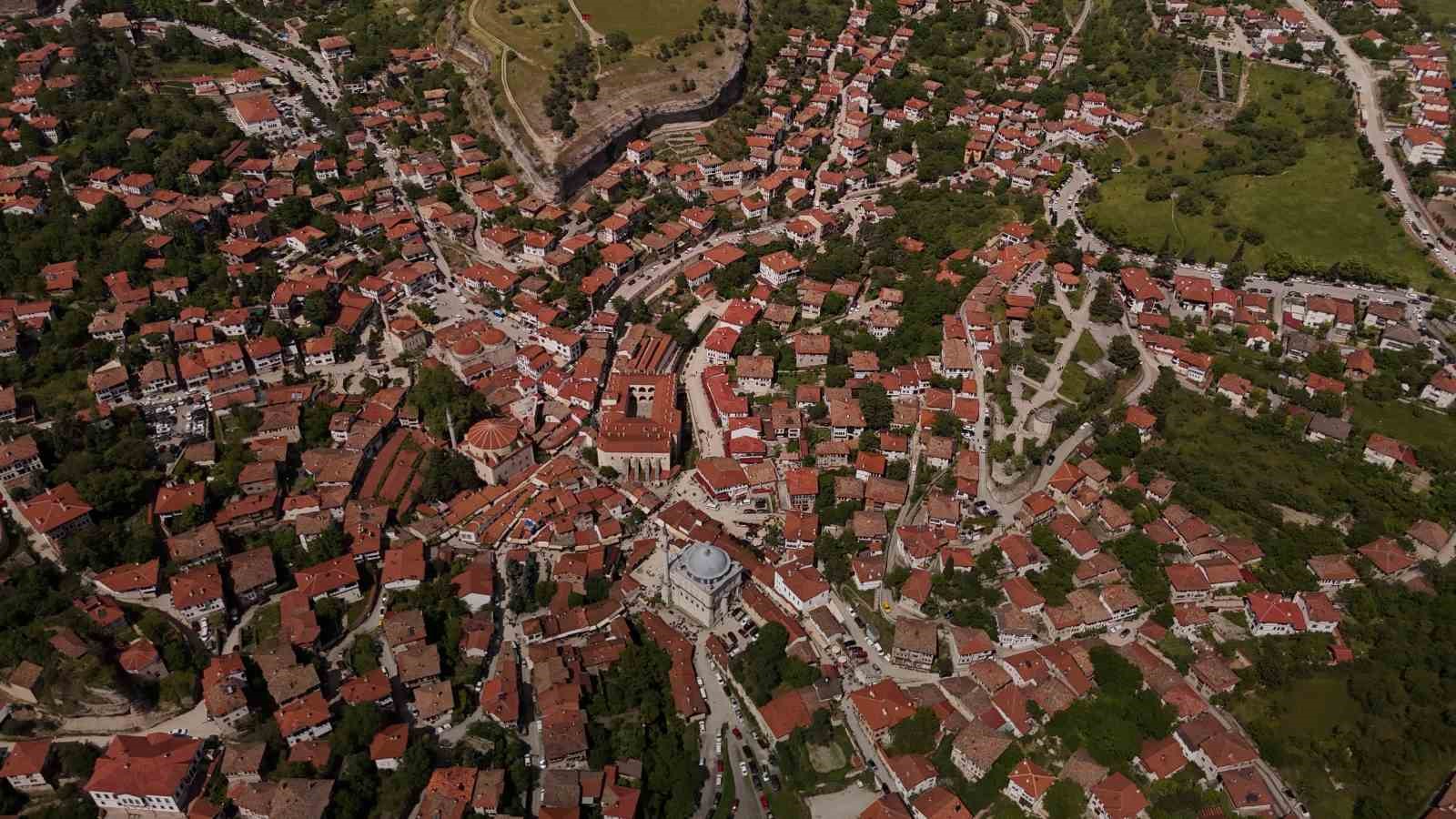 bayramin son gununde safranboluda ziyaretci yogunlugu 0 tUpZ98uJ